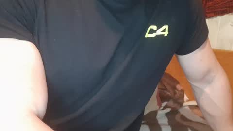 Snapshot of troncq chatting on 01/15/25, 04:54 Troncq online show from 01/15/25, 04:54