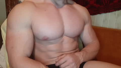 Snapshot of troncq chatting on 01/28/25, 11:28 Troncq online show from 01/28/25, 11:28