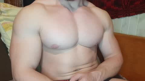 Snapshot of troncq chatting on 02/18/25, 03:43 Troncq online show from 02/18/25, 03:43