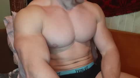 Snapshot of troncq chatting on 02/28/25, 03:59 Troncq online show from 02/28/25, 03:59