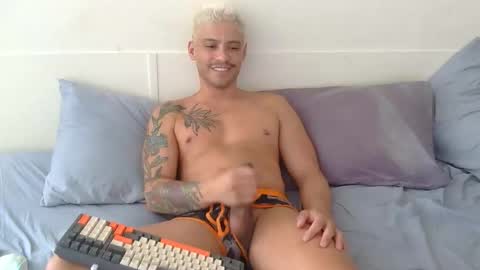 Snapshot of tropicalmadness chatting on 01/10/26, 06:04 Archie Torres online show from 01/10/26, 06:04