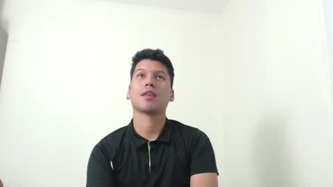 Snapshot of troy_evanss chatting on 12/15/24, 11:34 Troy online show from 12/15/24, 11:34