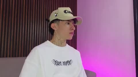 Troy online show from 09/10/25, 07:36