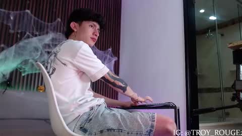 Troy online show from 10/20/25, 07:25