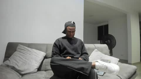 Snapshot of troykhalil chatting on 04/22/26, 06:16 Troy Khalil online show from 04/22/26, 06:16