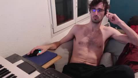 Snapshot of trucdeoufouf chatting on 01/19/25, 09:45 trucdeoufouf online show from 01/19/25, 09:45