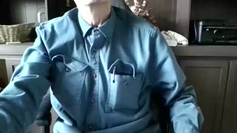 Snapshot of trucker11 chatting on 11/21/25, 11:03 chuck trucker- skp online show from 11/21/25, 11:03