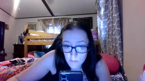 Snapshot of truckerswifetobe chatting on 12/17/24, 07:04 TruckersWifeToBe online show from 12/17/24, 07:04