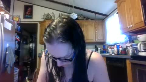 Snapshot of truckerswifetobe chatting on 01/17/25, 04:04 TruckersWifeToBe online show from 01/17/25, 04:04