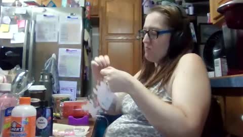 Snapshot of truckerswifetobe chatting on 11/09/25, 05:28 TruckersWifeToBe online show from 11/09/25, 05:28