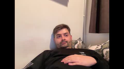 Snapshot of trustmelove chatting on 12/14/24, 04:31 Trustmelove online show from 12/14/24, 04:31