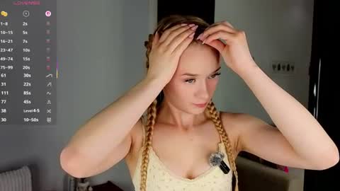 Snapshot of truuuly_yours chatting on 07/12/26, 11:18 Bethany online show from 07/12/26, 11:18