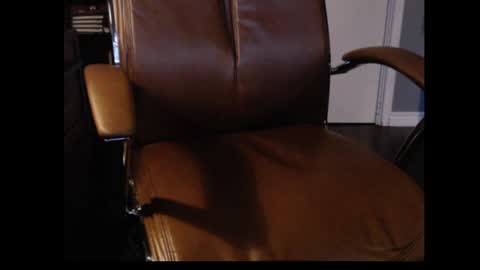 Snapshot of trvler72 chatting on 05/15/26, 01:12 trvler72 online show from 05/15/26, 01:12