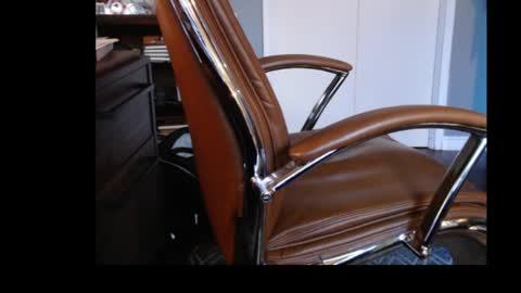 Snapshot of trvler72 chatting on 06/04/26, 11:33 trvler72 online show from 06/04/26, 11:33