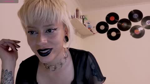 Cait online show from 10/08/25, 03:04