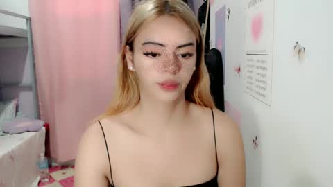 Snapshot of ts_vexana chatting on 01/16/25, 01:06 Dhalia online show from 01/16/25, 01:06