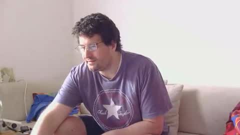 Snapshot of tsartan111 chatting on 05/11/26, 12:44 tsartan111 online show from 05/11/26, 12:44