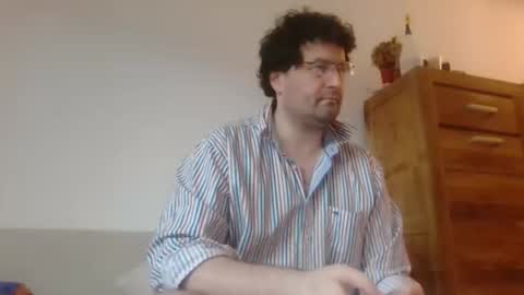 Snapshot of tsartan111 chatting on 06/11/26, 05:33 tsartan111 online show from 06/11/26, 05:33