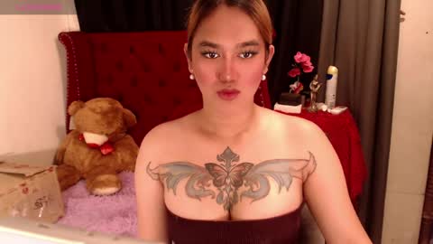 Snapshot of tsasianseductivehot chatting on 04/14/26, 03:12 YourBella online show from 04/14/26, 03:12