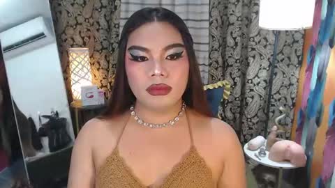 Snapshot of tsbrianabankhugecock chatting on 12/14/24, 07:25 brianna online show from 12/14/24, 07:25