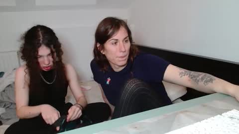 Snapshot of tsbubbles760 chatting on 12/04/25, 10:07 TSBubbles online show from 12/04/25, 10:07