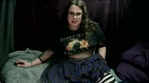 Snapshot of tsemilym chatting on 03/23/26, 01:42 tsemilym online show from 03/23/26, 01:42