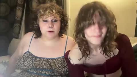 Gigi online show from 05/19/26, 04:52