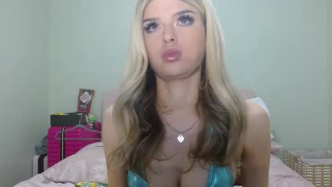 Snapshot of tsindicablue chatting on 12/10/24, 03:30 tsindicablue online show from 12/10/24, 03:30