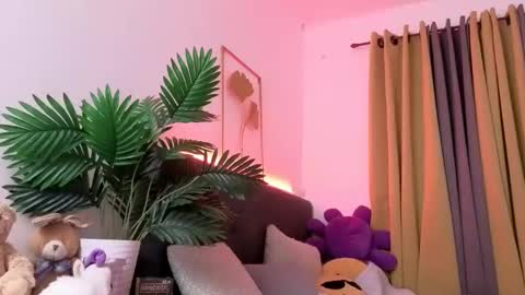 Snapshot of tsnathaliasilvana chatting on 02/04/26, 12:33 Bella Ratbu online show from 02/04/26, 12:33