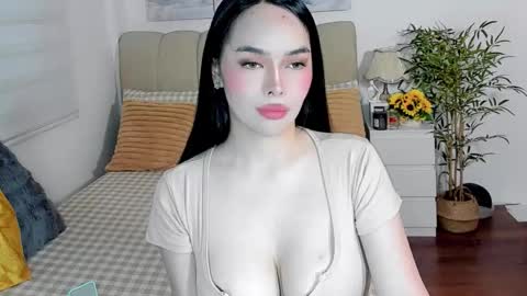 Snapshot of tspearlofasia chatting on 03/30/26, 05:41 Graciella online show from 03/30/26, 05:41