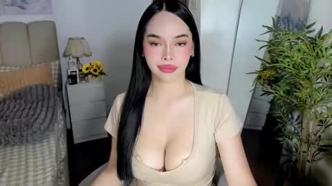 Snapshot of tspearlofasia chatting on 04/15/26, 07:59 Graciella online show from 04/15/26, 07:59