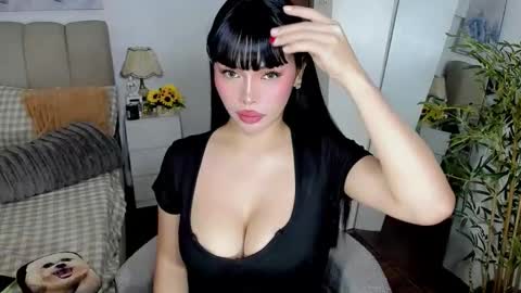 Snapshot of tspearlofasia chatting on 04/19/26, 08:13 Graciella online show from 04/19/26, 08:13
