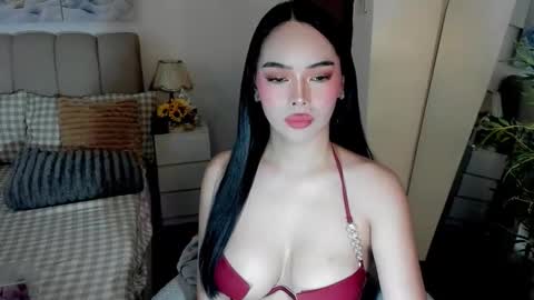 Snapshot of tspearlofasia chatting on 04/22/26, 07:11 Graciella online show from 04/22/26, 07:11