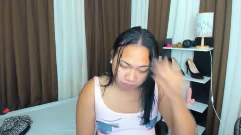Snapshot of tsuncutkaren chatting on 09/16/25, 10:27 Karen Oquio online show from 09/16/25, 10:27