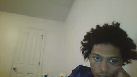 Snapshot of ttpshotta chatting on 08/03/26, 08:13 Almond Frank online show from 08/03/26, 08:13