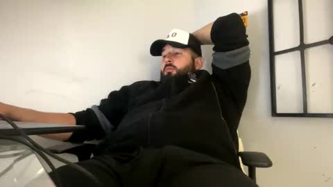 Snapshot of tuamante000 chatting on 04/08/26, 01:22 Stimulation make me Cum in Public or in Pvt online show from 04/08/26, 01:22