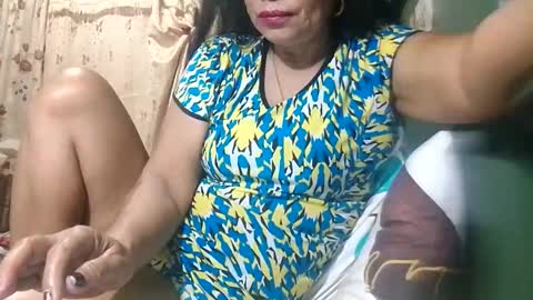 Snapshot of tuchmegently chatting on 03/25/26, 08:48 Mae online show from 03/25/26, 08:48