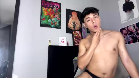 Snapshot of tuenkim_ chatting on 01/22/25, 04:33 tuenkim_ online show from 01/22/25, 04:33