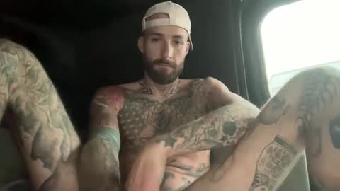 Snapshot of tuhands chatting on 10/15/25, 01:11 Tuhands online show from 10/15/25, 01:11