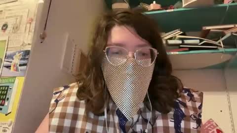 Snapshot of tulipisnotaperson chatting on 03/26/26, 03:12 Tulip online show from 03/26/26, 03:12