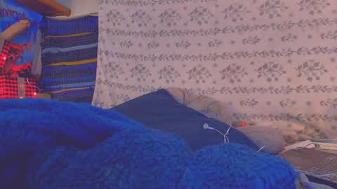 tumbafox1 online show from 05/10/26, 06:40