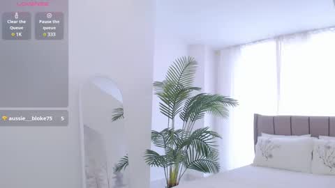 Snapshot of tumilio chatting on 02/12/25, 12:33 TumiLio online show from 02/12/25, 12:33