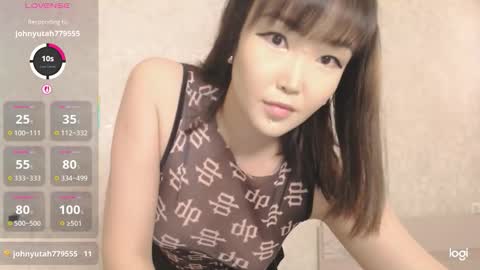 Snapshot of tumilio chatting on 09/15/25, 01:22 TumiLio online show from 09/15/25, 01:22