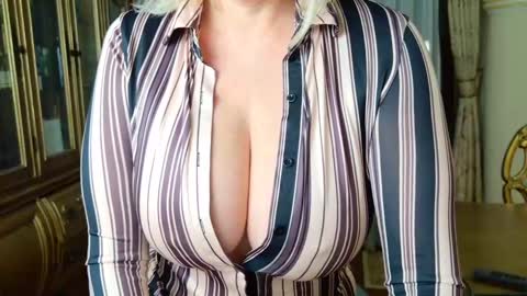 Tunde online show from 02/17/25, 04:53