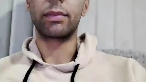 Snapshot of tunisiensexyguy chatting on 01/19/25, 04:25 TunisienSexyGuy online show from 01/19/25, 04:25