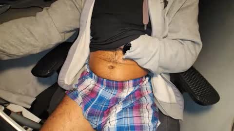 Snapshot of turealmoreno chatting on 12/22/25, 04:09 Taki online show from 12/22/25, 04:09