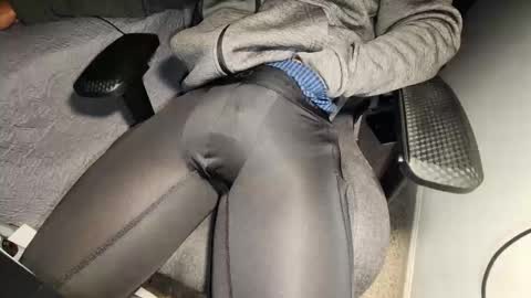 Snapshot of turealmoreno chatting on 01/19/26, 04:27 Taki online show from 01/19/26, 04:27