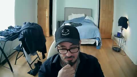 Snapshot of tuscan_taurus chatting on 10/23/25, 07:23 tuscan_taurus online show from 10/23/25, 07:23