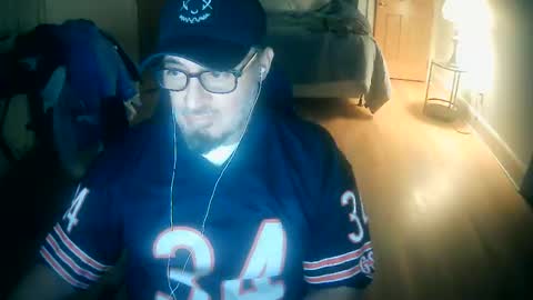 Snapshot of tuscan_taurus chatting on 11/08/25, 06:57 tuscan_taurus online show from 11/08/25, 06:57