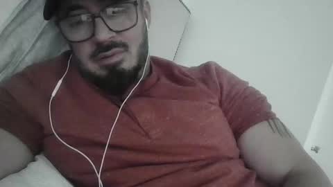 Snapshot of tuscan_taurus chatting on 11/15/25, 02:13 tuscan_taurus online show from 11/15/25, 02:13